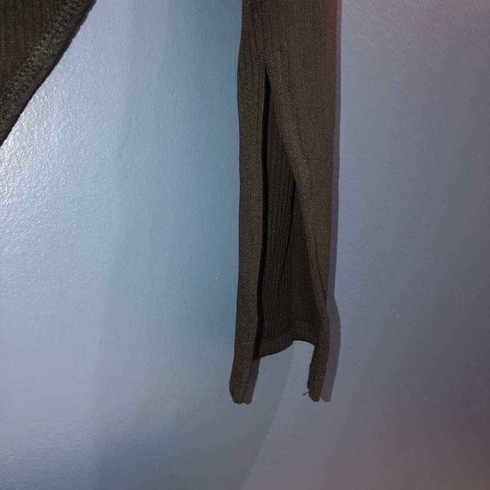 NWT F21 Black Bodysuit Ribbed w/ Vented-Sleeve - Picture 5 of 8
